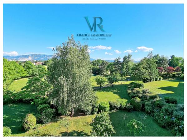 Prévessin-Moëns (01280) APPARTEMENT DE PRESTIGE EN ATTIQUE – VUE PANORAMIQUE SUR LES ALPES ET LE JURA – PREVESSIN-MOENS (01280)