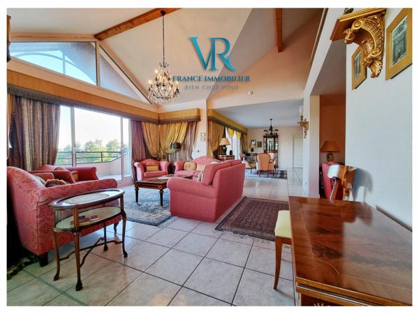 Prévessin-Moëns (01280) APPARTEMENT DE PRESTIGE EN ATTIQUE – VUE PANORAMIQUE SUR LES ALPES ET LE JURA – PREVESSIN-MOENS (01280)