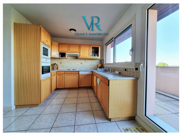 Prévessin-Moëns (01280) APPARTEMENT DE PRESTIGE EN ATTIQUE – VUE PANORAMIQUE SUR LES ALPES ET LE JURA – PREVESSIN-MOENS (01280)