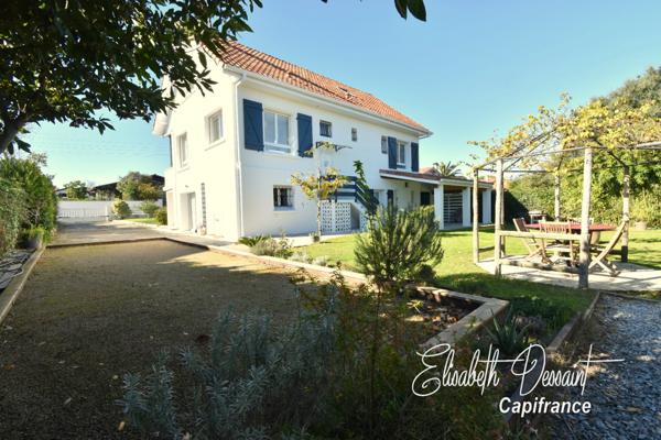 Coup de coeur à Ondres - Maison d'environ 195 m² habitable entièrement rénovée avec T2, Annexe et Garage