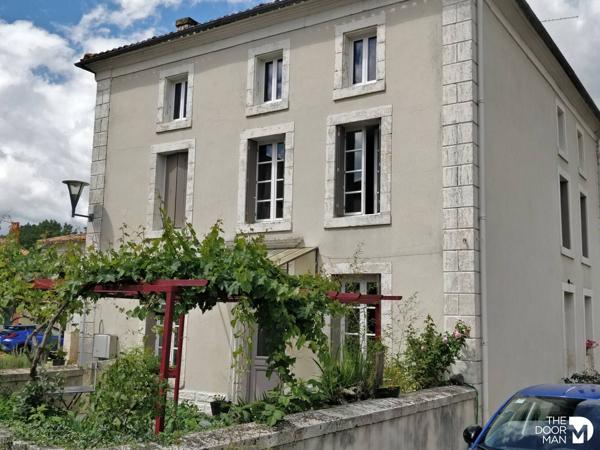 Maison - À vendre - 246 m² - LE VANNEAU-IRLEAU | The Door Man