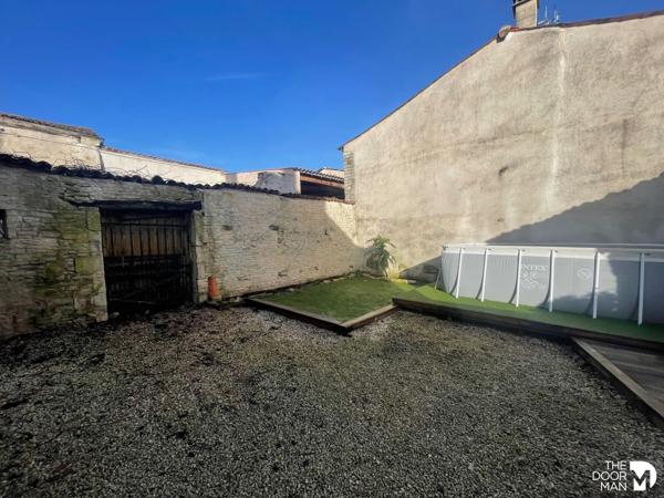 Maison - À vendre - 246 m² - LE VANNEAU-IRLEAU | The Door Man