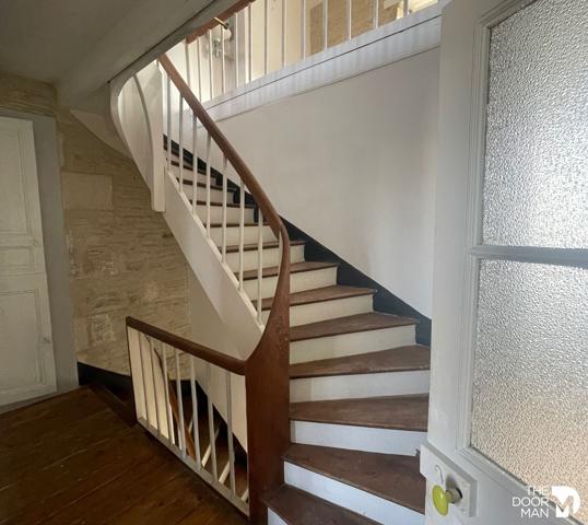 Maison - À vendre - 246 m² - LE VANNEAU-IRLEAU | The Door Man