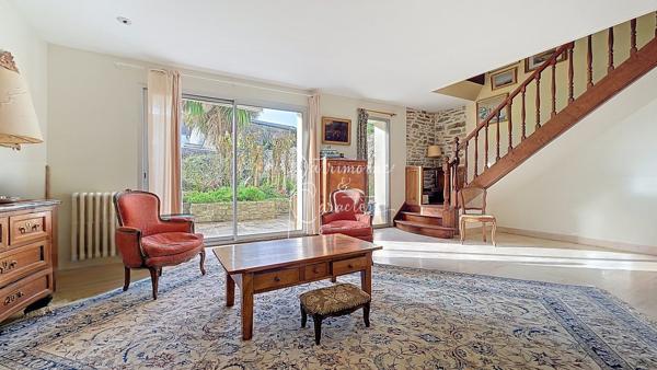 Vaste demeure bourgeoise place Jean XXIII