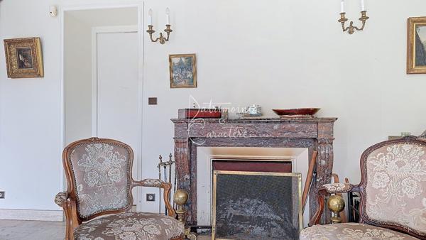 Vaste demeure bourgeoise place Jean XXIII