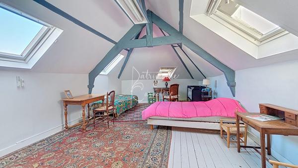 Vaste demeure bourgeoise place Jean XXIII