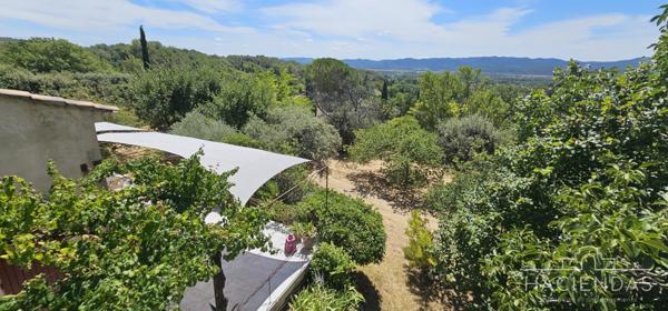 Lauris (84360) Toute l'authenticité de la Provence dans le Luberon sud