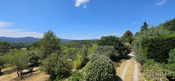 Lauris (84360) Toute l'authenticité de la Provence dans le Luberon sud