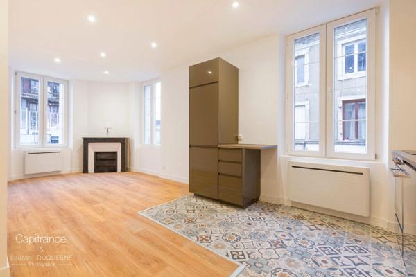 Dijon plein cœur de ville t2 rénové pde 53,50 dans très belle copropriété