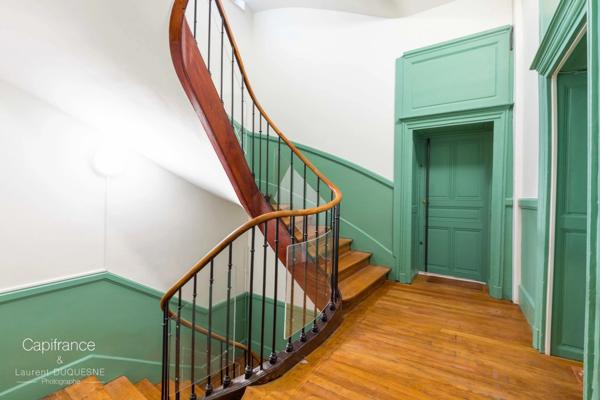 Dijon plein cœur de ville t2 rénové pde 53,50 dans très belle copropriété