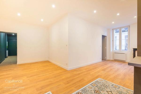 Dijon plein cœur de ville t2 rénové pde 53,50 dans très belle copropriété