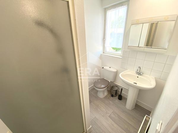 STUDIO MEUBLE A LOUER - BLOIS - REFAIT A NEUF, PROCHE CENTRE-VILLE, LYCÉES ET ECOLES