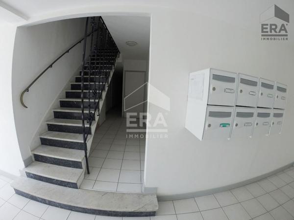 STUDIO MEUBLE A LOUER - BLOIS - REFAIT A NEUF, PROCHE CENTRE-VILLE, LYCÉES ET ECOLES