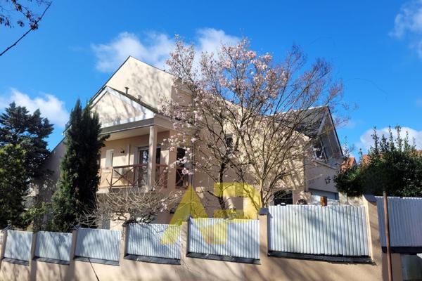 Maison Chatenay Malabry 195 m2 €859 000 ** - Référence 541