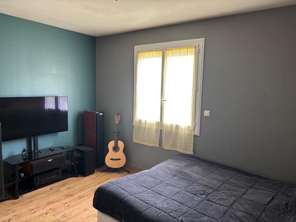 Ligné 5 chambres - Le charme du plain-pied, au coeur d'un écrin de verdure