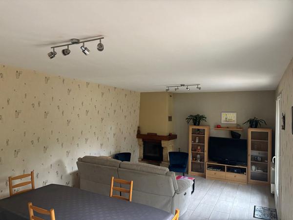 Ligné 5 chambres - Le charme du plain-pied, au coeur d'un écrin de verdure