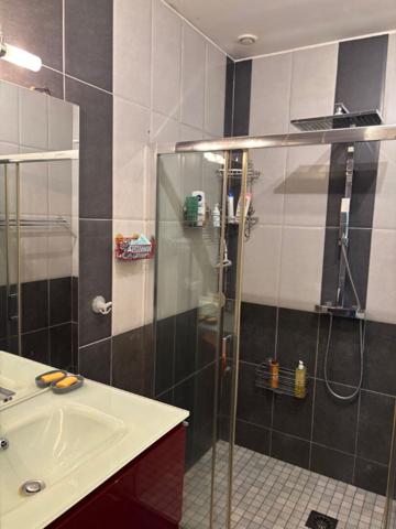 Ligné 5 chambres - Le charme du plain-pied, au coeur d'un écrin de verdure