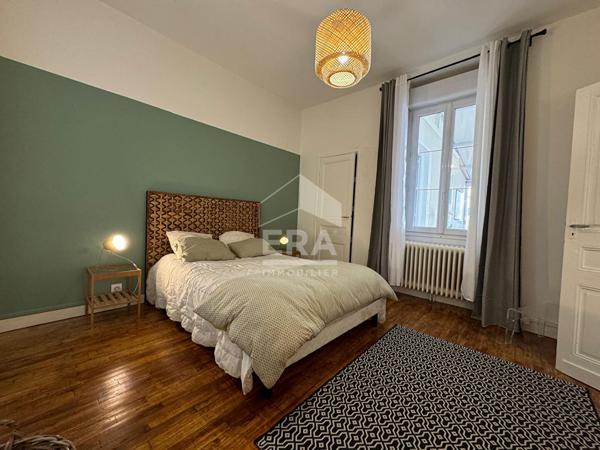 Immeuble clé en main en hyper centre de Périgueux, 8 chambres, entièrement rénové et déjà loué !