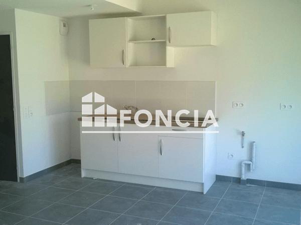 Location Maison 4 pièces 87.5 m² - VILLA A4 - 6 RUE ROGER RASCAGNERES Saint Cyprien Village 66750