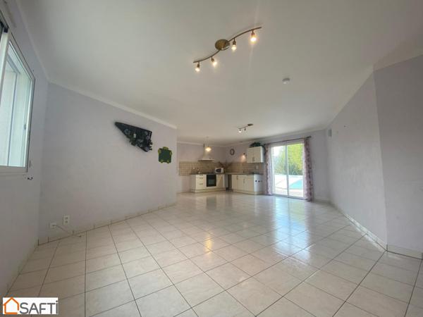 Maison de plain-pied 132 m2 habitable avec piscine