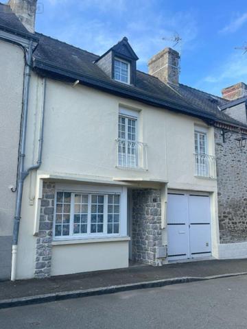 Maison à vendre à Bais en Mayenne (53160), ref : 12703/3677