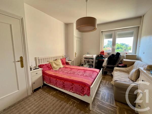 Appartement F5 à vendre  5 pièces - 105 m 2   ST ETIENNE  - 42