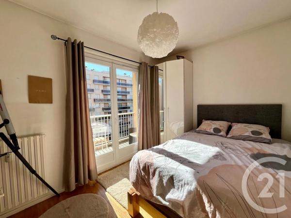 Appartement F5 à vendre  5 pièces - 105 m 2   ST ETIENNE  - 42
