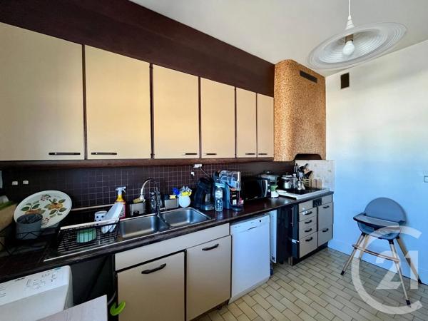 Appartement F5 à vendre  5 pièces - 105 m 2   ST ETIENNE  - 42