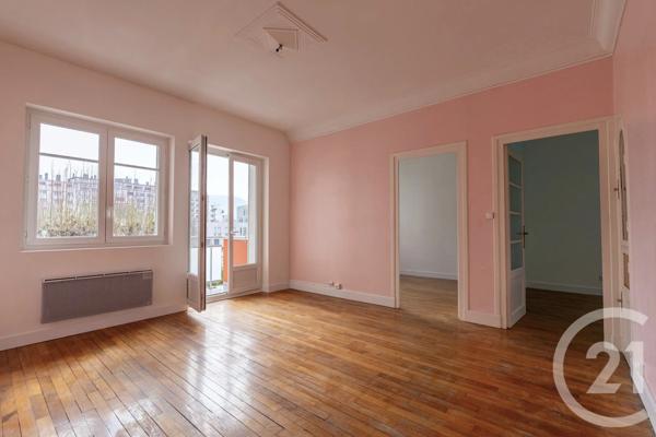 Appartement F3 à vendre  3 pièces - 68 m 2   FONTAINE  - 38