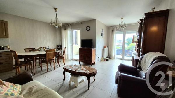 Appartement F3 à vendre  3 pièces - 68 m 2   FONTAINE  - 38