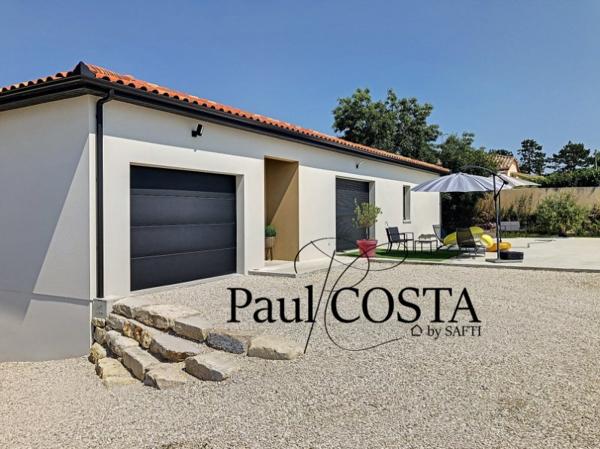 Maison de 125 m2 de plain pied avec piscine et pool house