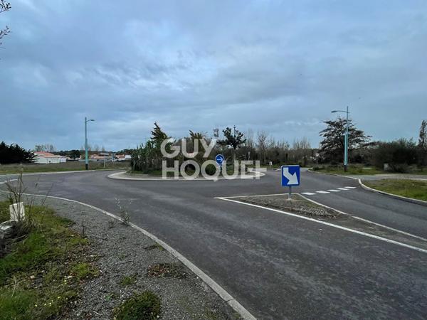Local commercial neuf, forte visibilité et proche du Bourg