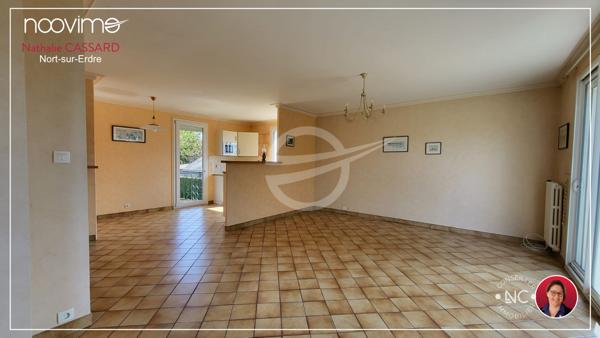 MAISON FAMILIALE de 131 m² 3 chambres, 1 bureau avec double-garage de 40 m² sur 1290 m²