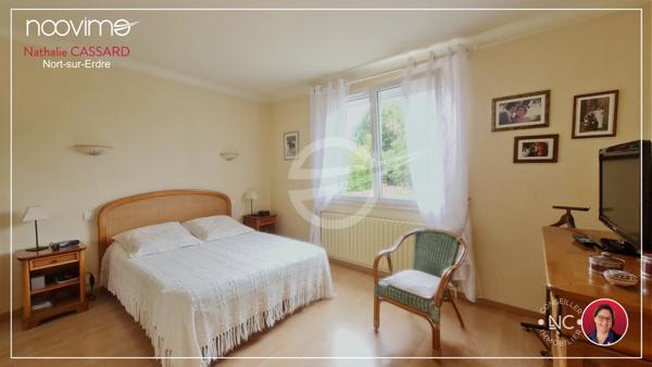 MAISON FAMILIALE de 131 m² 3 chambres, 1 bureau avec double-garage de 40 m² sur 1290 m²