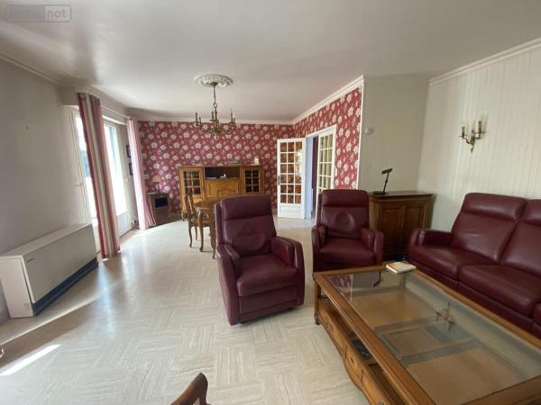 Maison à vendre à Loudéac dans les Côtes-d'Armor (22600), ref : 22110-2302