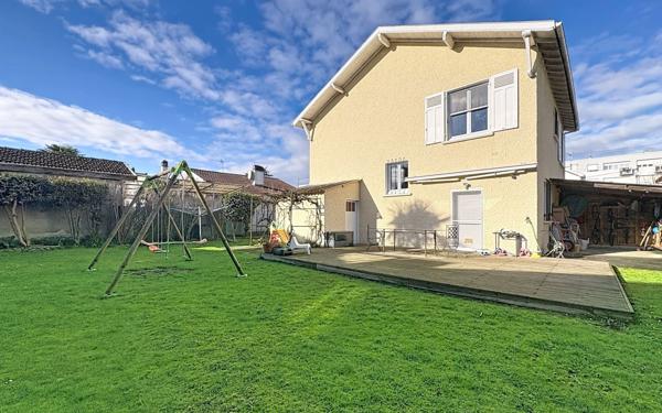 Maison à vendre    5 pièces • 150 m2 Billère