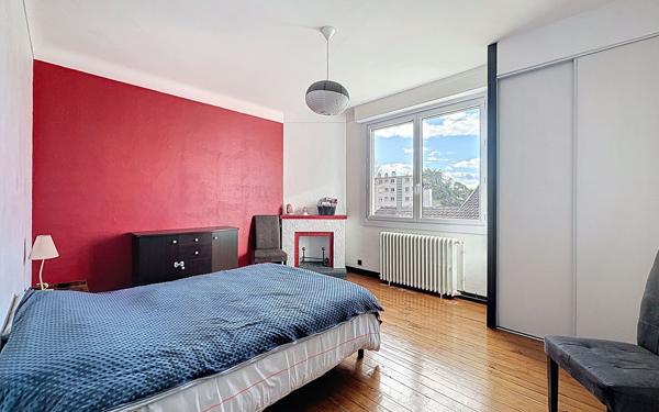 Maison à vendre    5 pièces • 150 m2 Billère