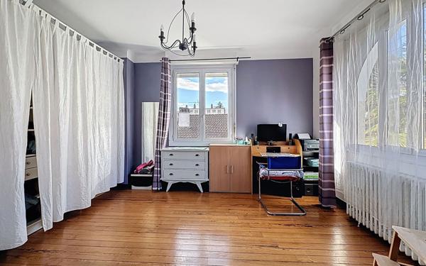 Maison à vendre    5 pièces • 150 m2 Billère