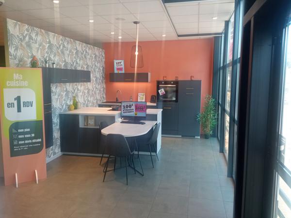 CHALLANS, Local commercial de 181 m²