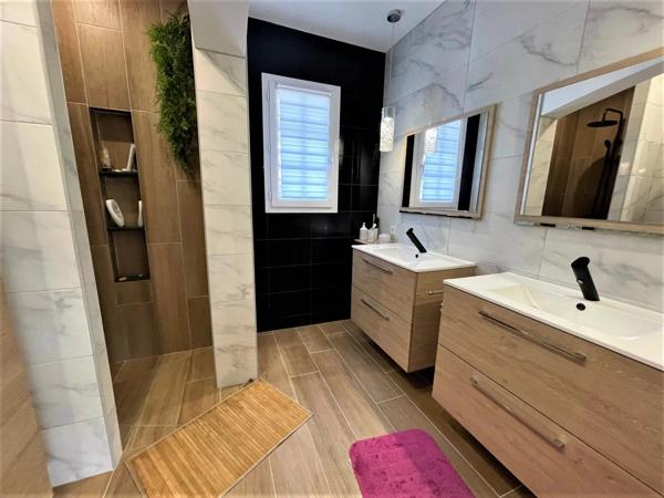 Vente Maison 6 pièces 144 m2 à Saint-Jean-de-Monts