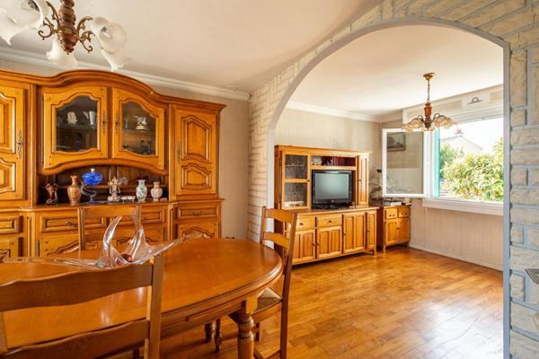 Maison de ville  5 pièce(s) + véranda - 85m2 carrez