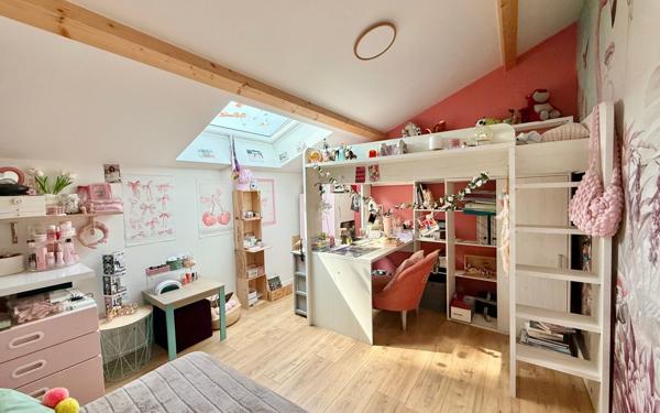 Maison à vendre    8 pièces •  Lanton