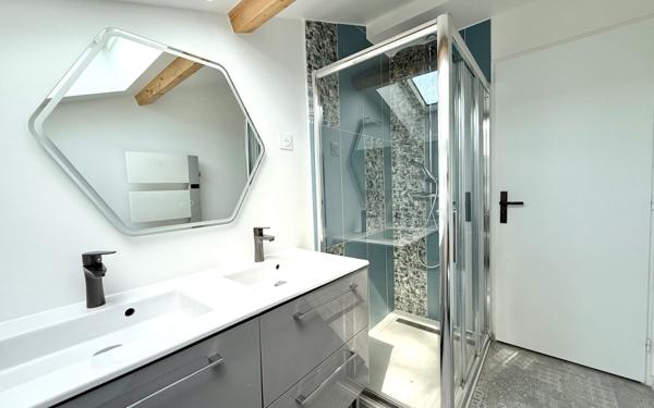 Maison à vendre    8 pièces •  Lanton