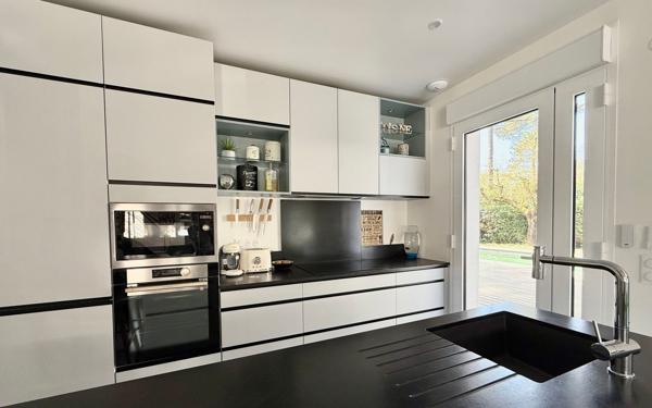 Maison à vendre    8 pièces •  Lanton