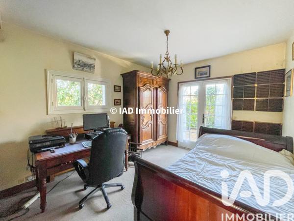 Maison à vendre 9 pièces 218 m² Sainte-Geneviève-des-Bois