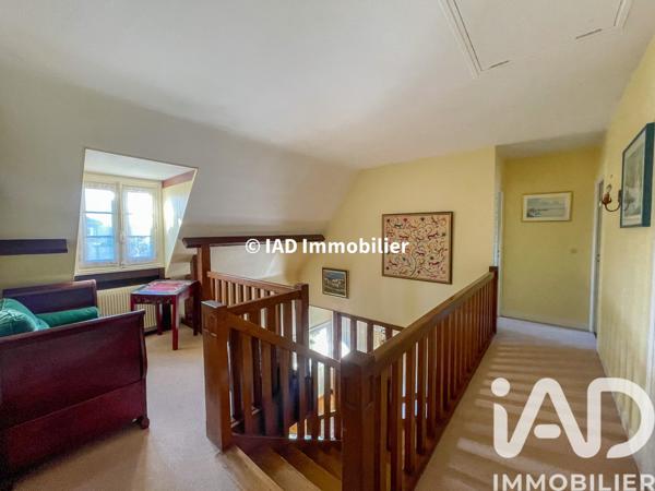 Maison à vendre 9 pièces 218 m² Sainte-Geneviève-des-Bois