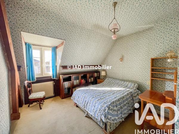 Maison à vendre 9 pièces 218 m² Sainte-Geneviève-des-Bois