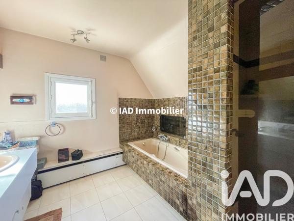 Maison à vendre 9 pièces 218 m² Sainte-Geneviève-des-Bois
