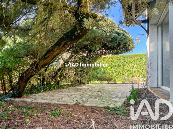 Maison à vendre 9 pièces 218 m² Sainte-Geneviève-des-Bois