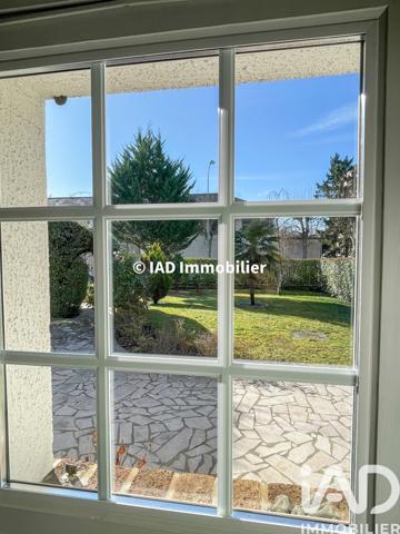 Maison à vendre 9 pièces 218 m² Sainte-Geneviève-des-Bois